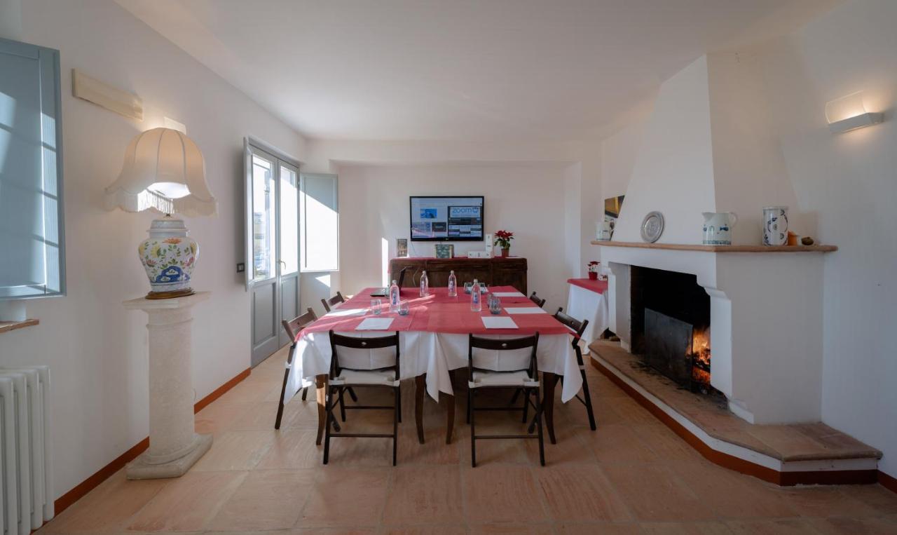 Recchi Franceschini Bike Hotel Last - Minute - Availability Montalto delle Marche Bagian luar foto